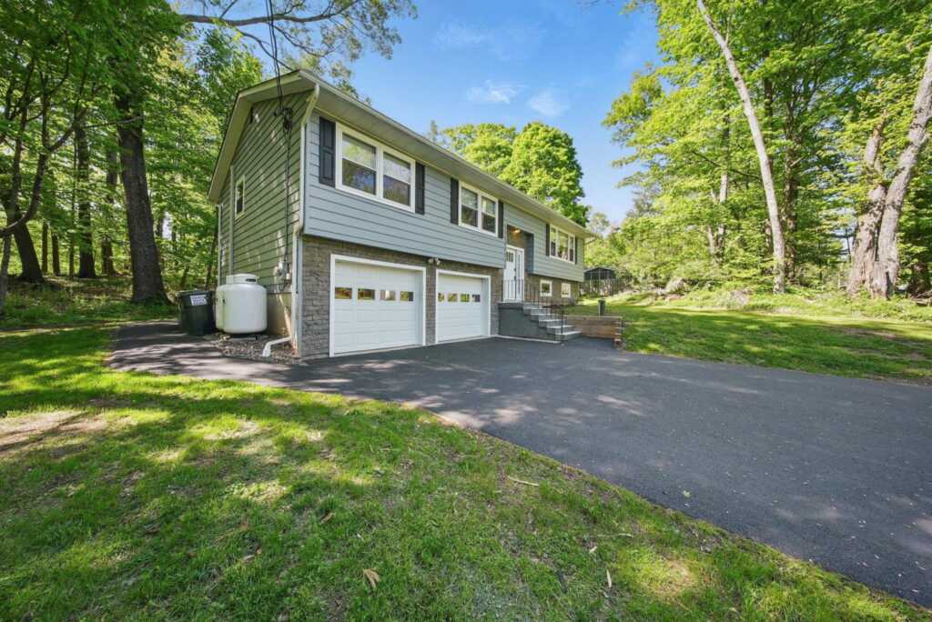 30 Doe Road, Saugerties, NY 12477 - Photo 2 of 43