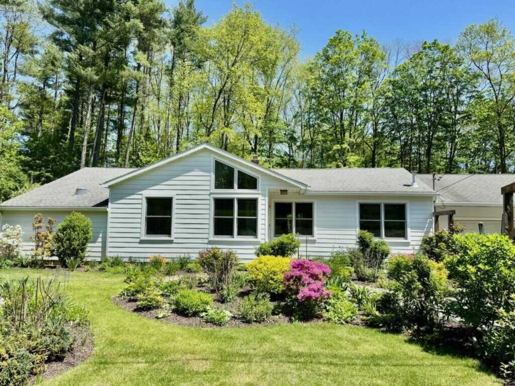 207 Elwyn Drive, Woodstock, NY 12498