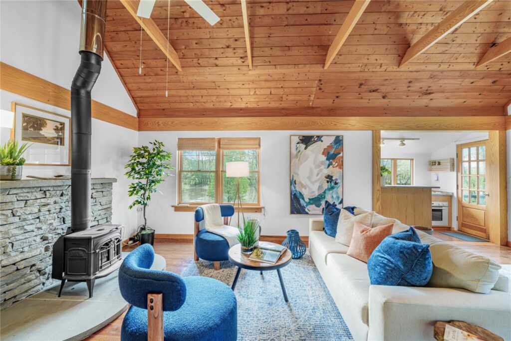 689 Albany Post Road, New Paltz, NY 12561 - Photo 3 of 43