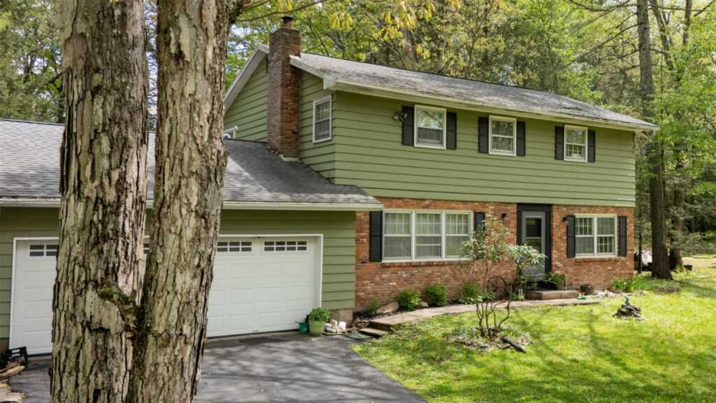 41 Whitney Drive, Woodstock, NY 12498
