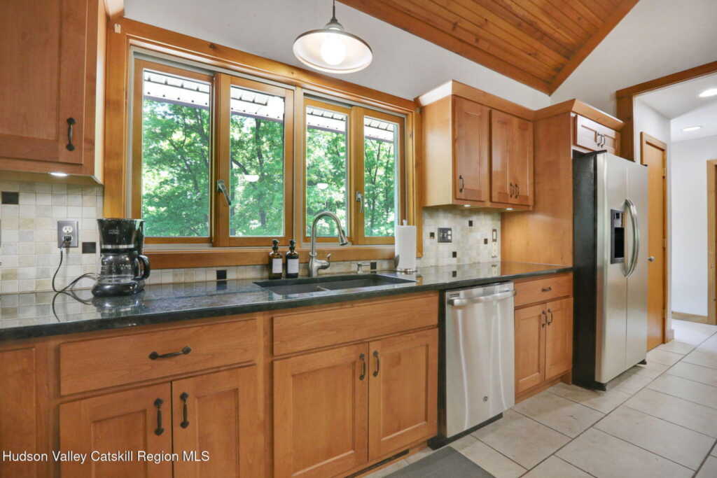 239 Salisbury Turnpike, Rhinebeck, NY 12572 - Photo 12 of 50
