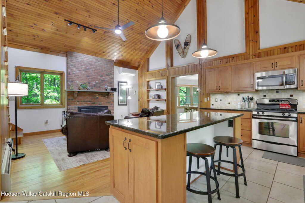 239 Salisbury Turnpike, Rhinebeck, NY 12572 - Photo 14 of 50