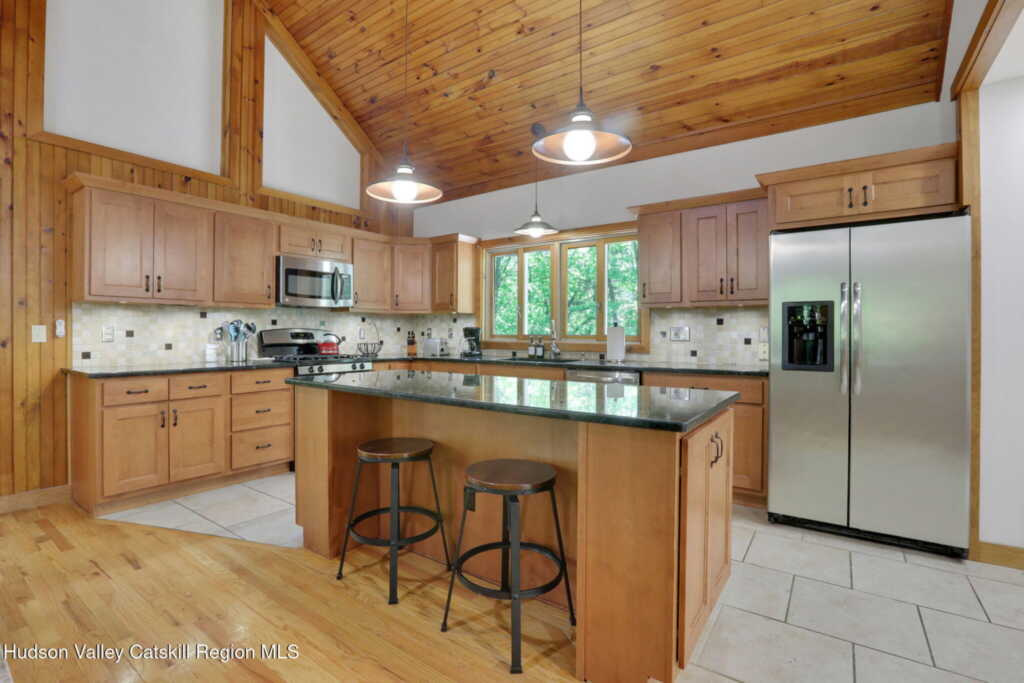 239 Salisbury Turnpike, Rhinebeck, NY 12572 - Photo 9 of 50