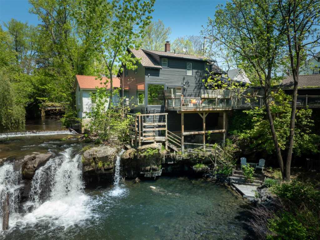 8 Tannery Brook Road, Woodstock, NY 12498 - Photo 2 of 34