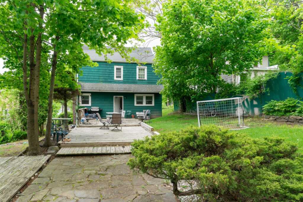 24 Park Street, Kingston, NY 12401 - Photo 12 of 13