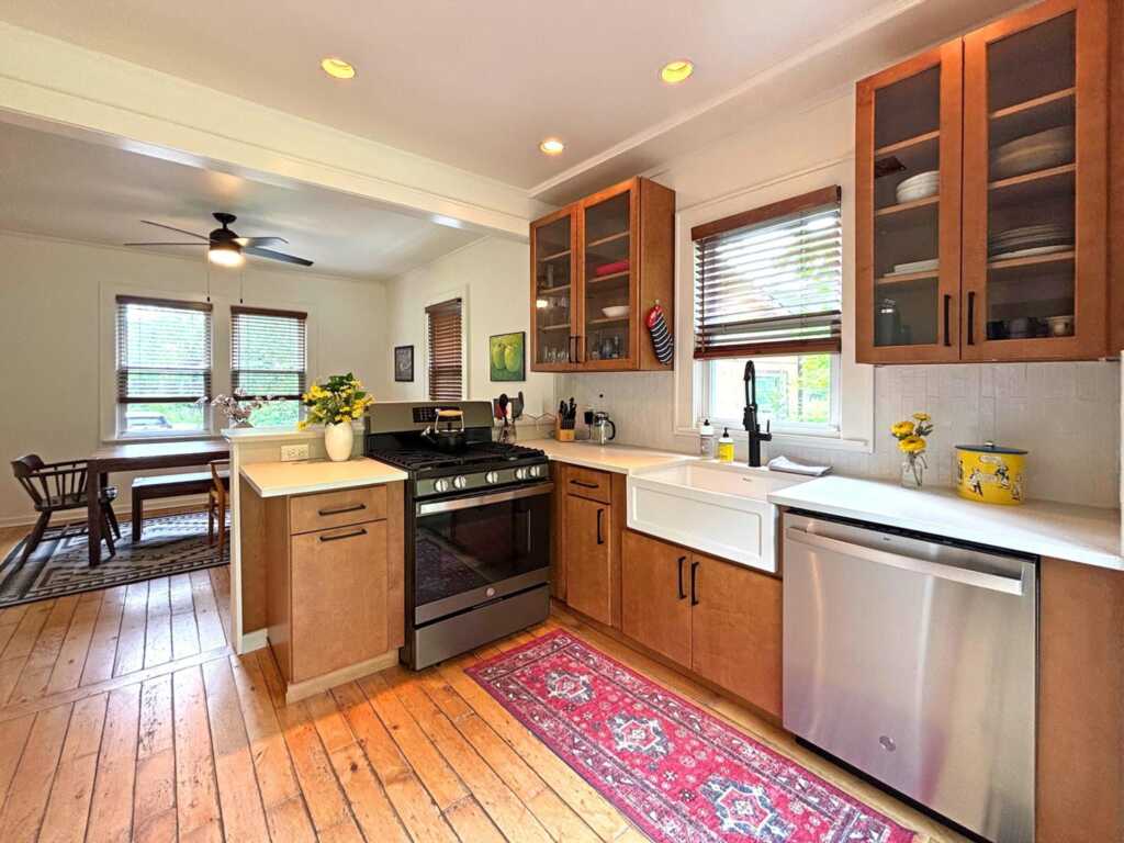 196 Tinker Street, Woodstock, NY 12498 - Photo 12 of 31