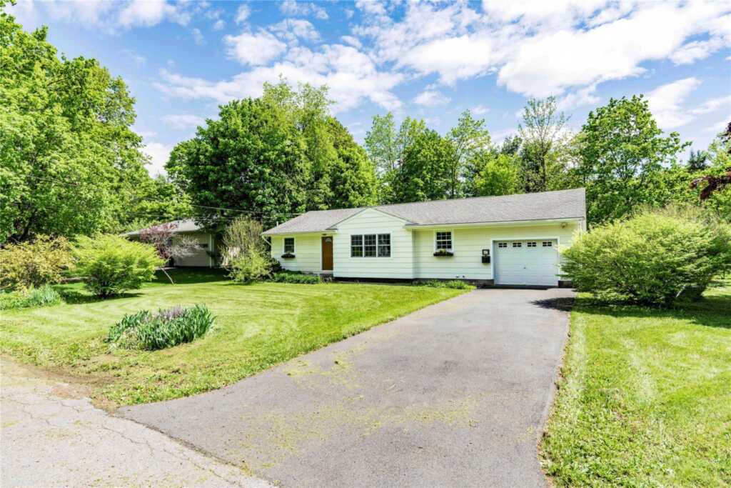49 Lorraine Drive, Rhinebeck, NY 12572 - Photo 2 of 30