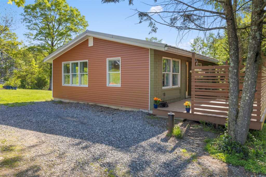 2 Mountain View Place, New Paltz, NY 12561
