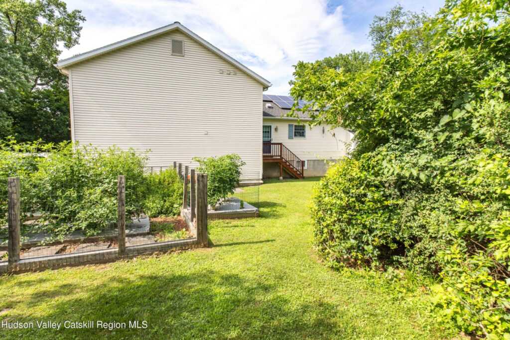 38 Mill Ln Extension, Saugerties, NY 12477 - Photo 9 of 50