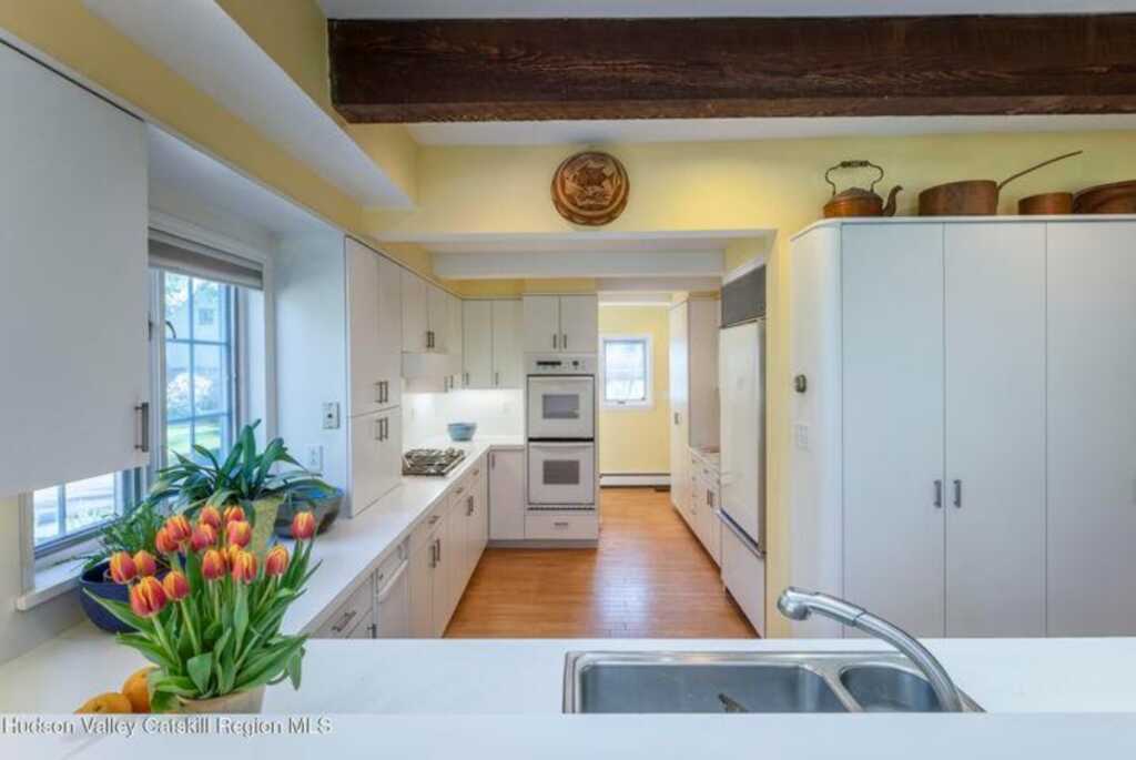 276 Pearl Street, Kingston, NY 12401 - Photo 19 of 47