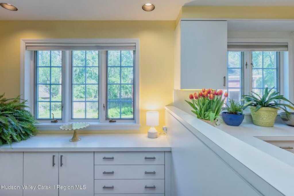 276 Pearl Street, Kingston, NY 12401 - Photo 20 of 47