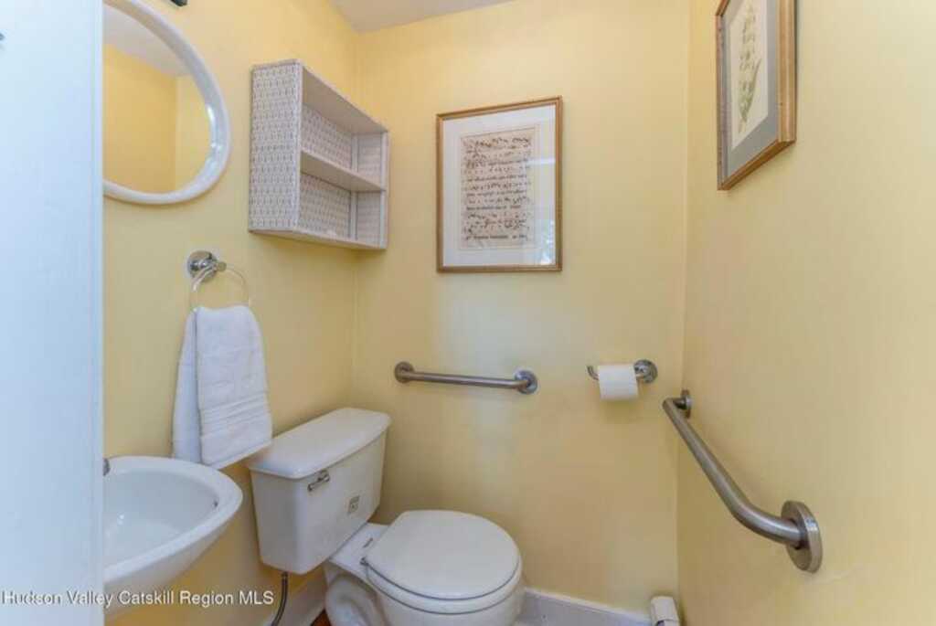 276 Pearl Street, Kingston, NY 12401 - Photo 28 of 47