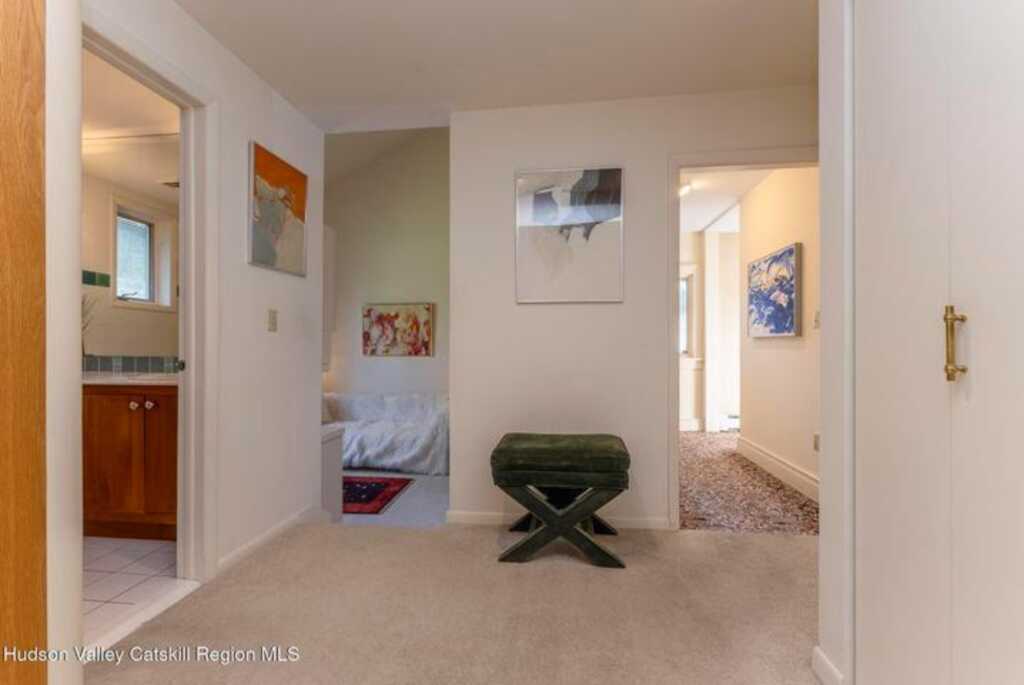 276 Pearl Street, Kingston, NY 12401 - Photo 30 of 47