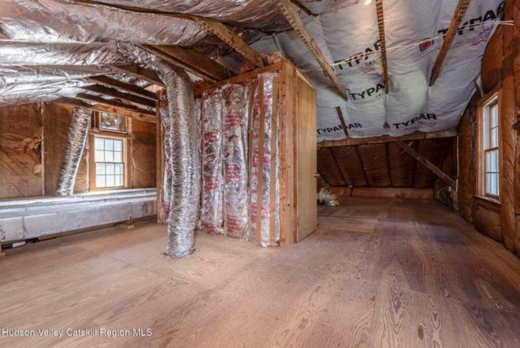 276 Pearl Street, Kingston, NY 12401 - Photo 40 of 47