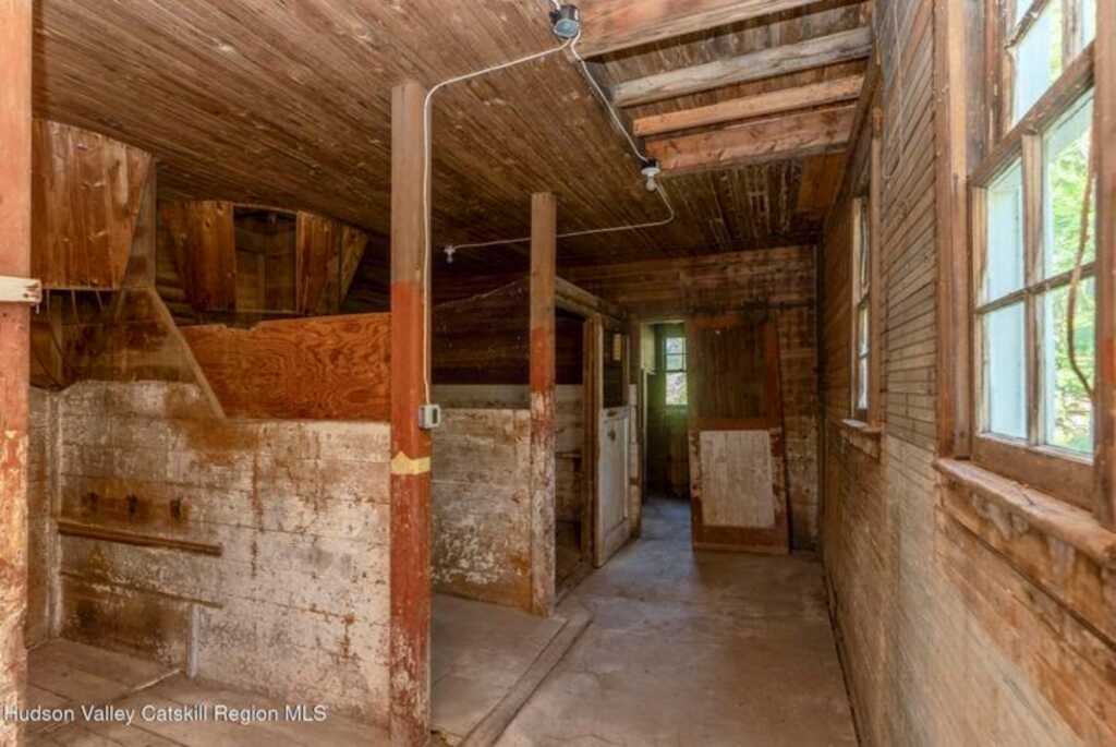 276 Pearl Street, Kingston, NY 12401 - Photo 45 of 47