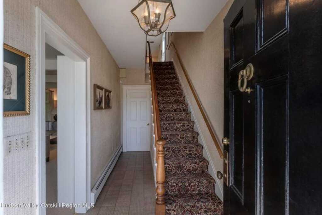 276 Pearl Street, Kingston, NY 12401 - Photo 9 of 47