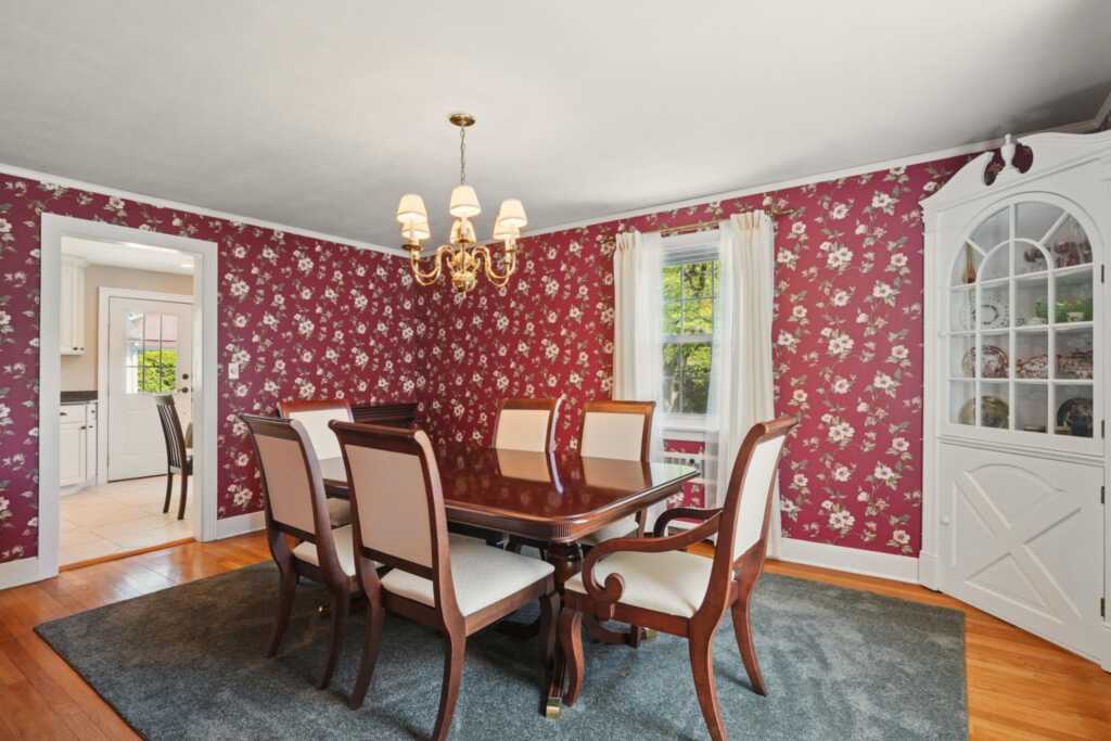 242 Manor Avenue, Kingston, NY 12401 - Photo 9 of 33