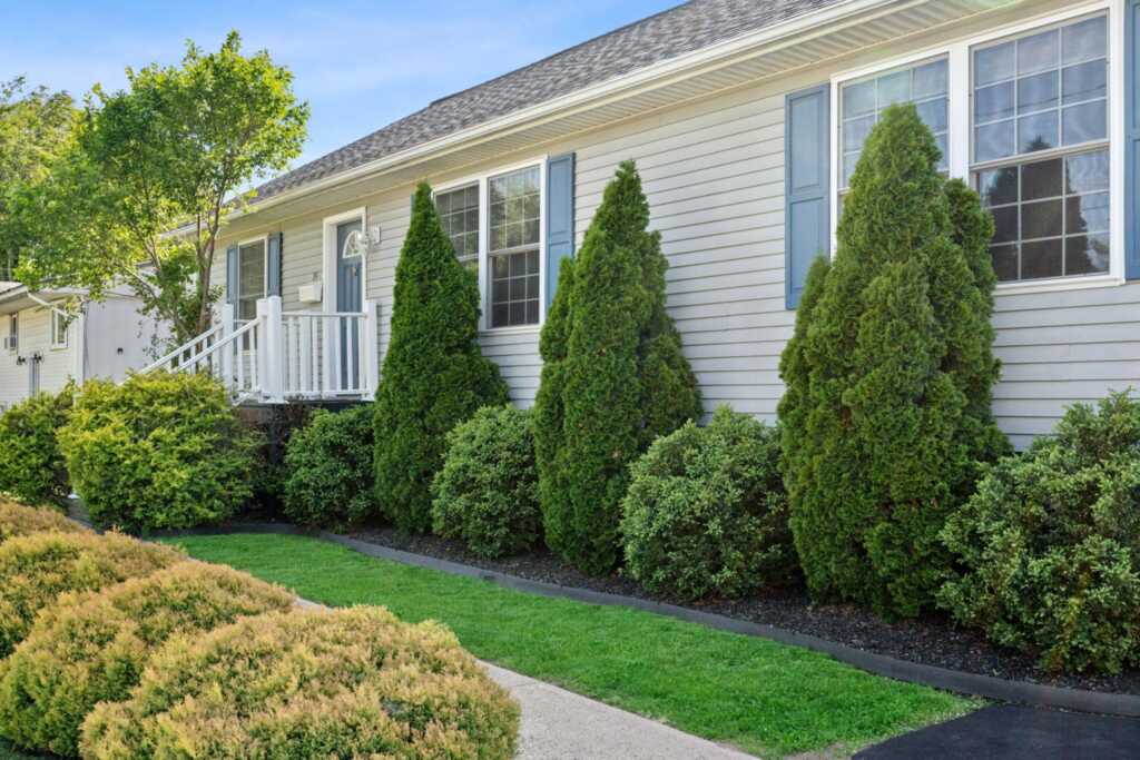 19 Edgewood Drive, Saugerties, NY 12477 - Photo 2 of 29