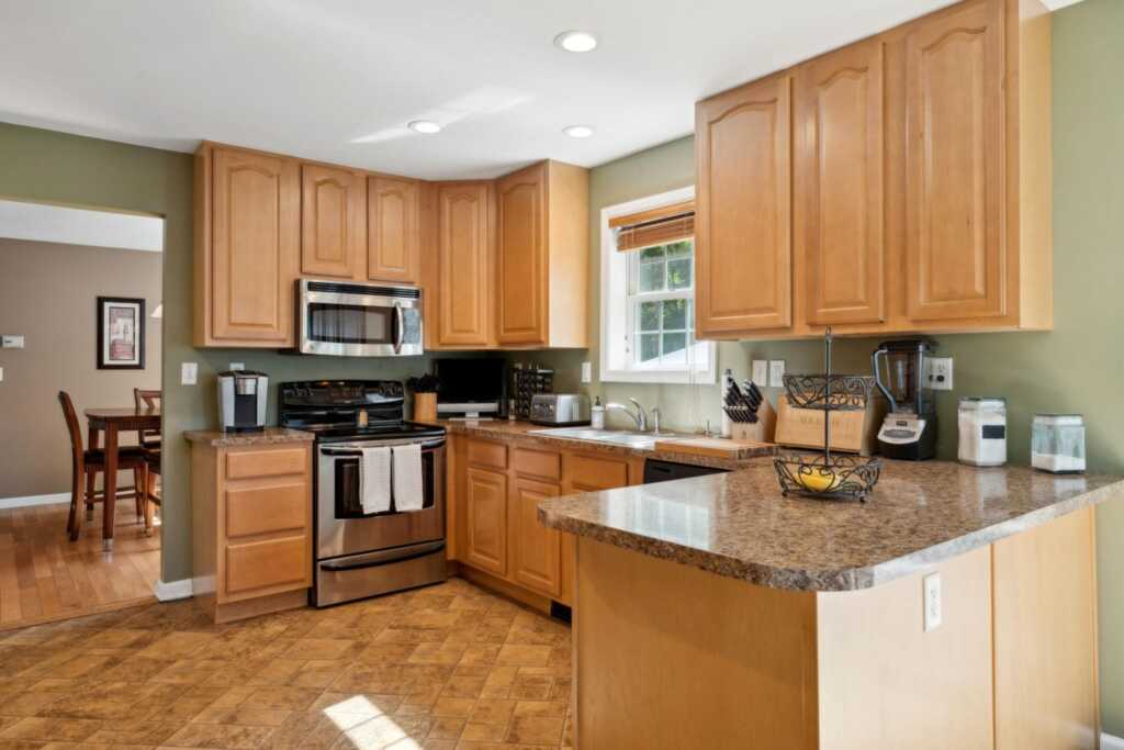 19 Edgewood Drive, Saugerties, NY 12477 - Photo 9 of 29