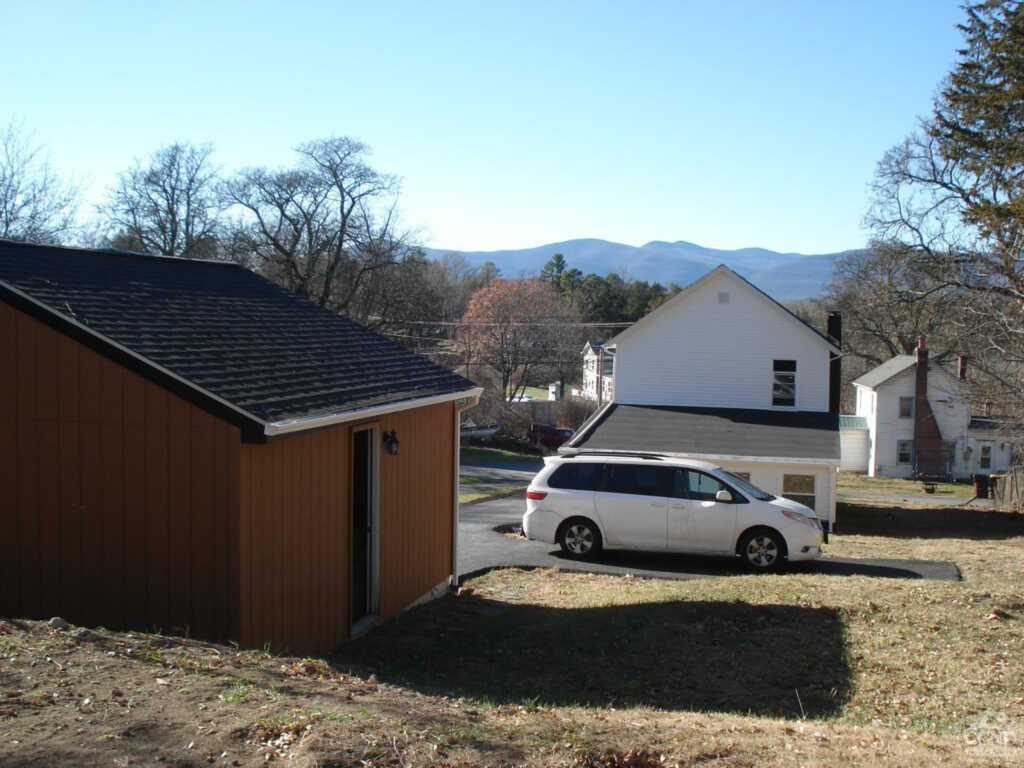 25 Old Route 9w, Saugerties, NY 12477 - Photo 6 of 24