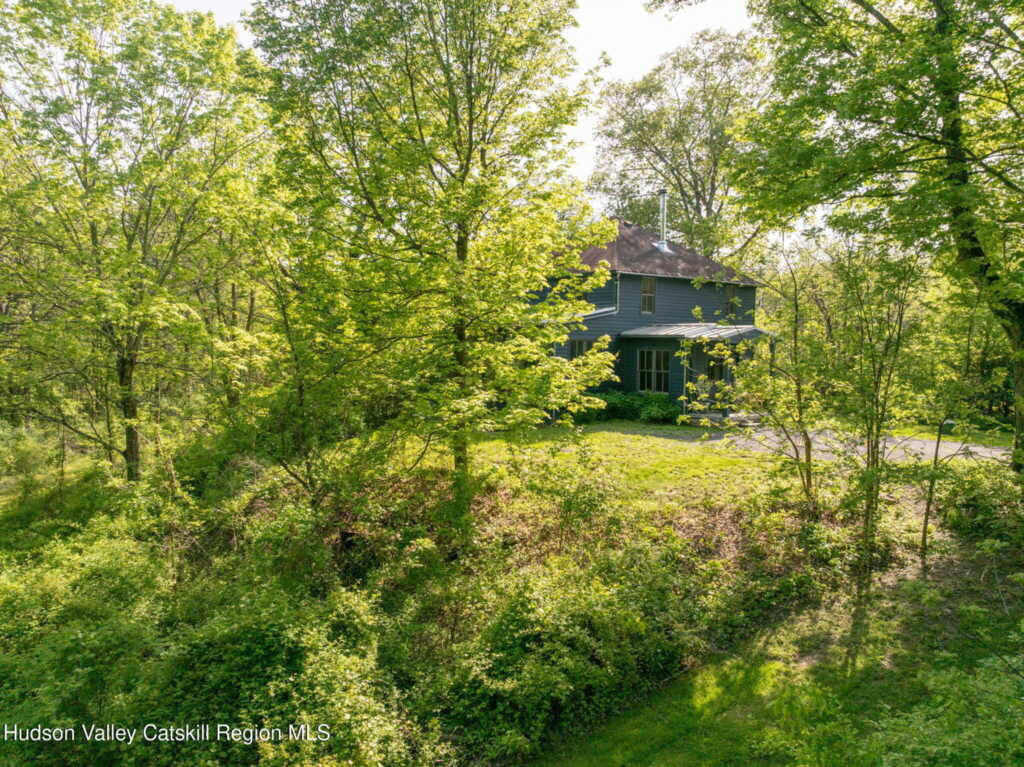 60 Middle Road, Rhinebeck, NY 12572 - Photo 28 of 36