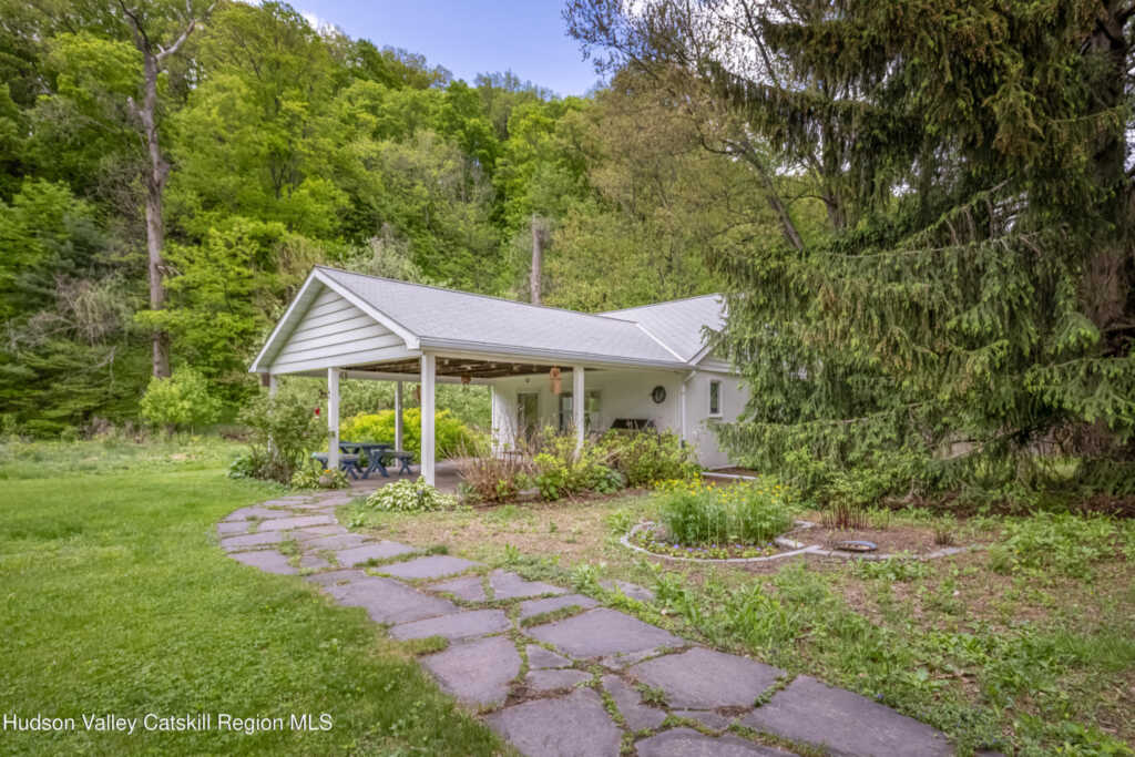158 Esopus Creek Road, Saugerties, NY 12477 - Photo 24 of 34