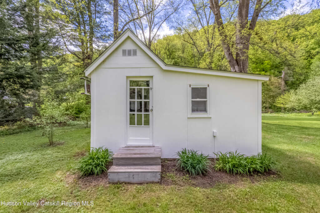 158 Esopus Creek Road, Saugerties, NY 12477 - Photo 32 of 34