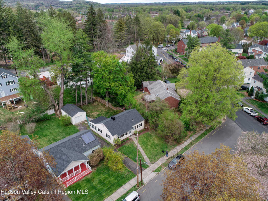 11 Browning Terrace, Kingston, NY 12401 - Photo 4 of 24