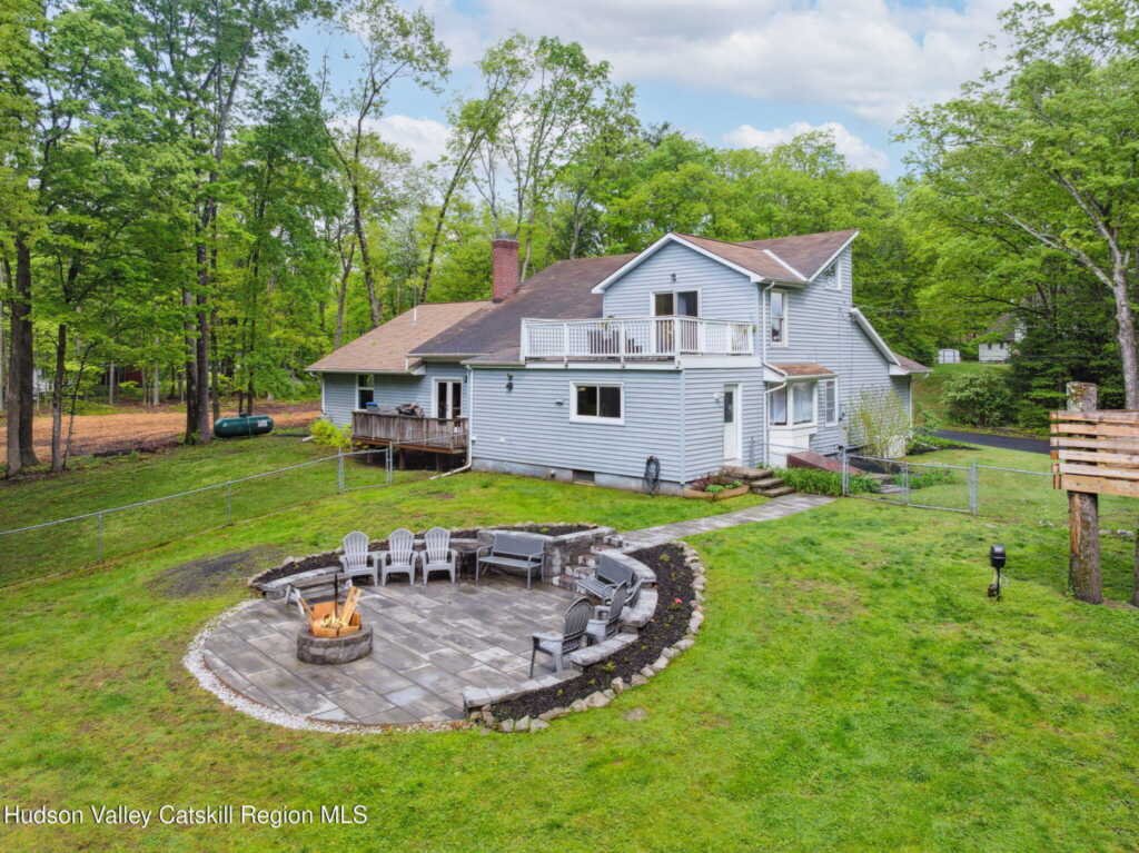 162 Forest Hill Drive, Kingston, NY 12401 - Photo 2 of 48