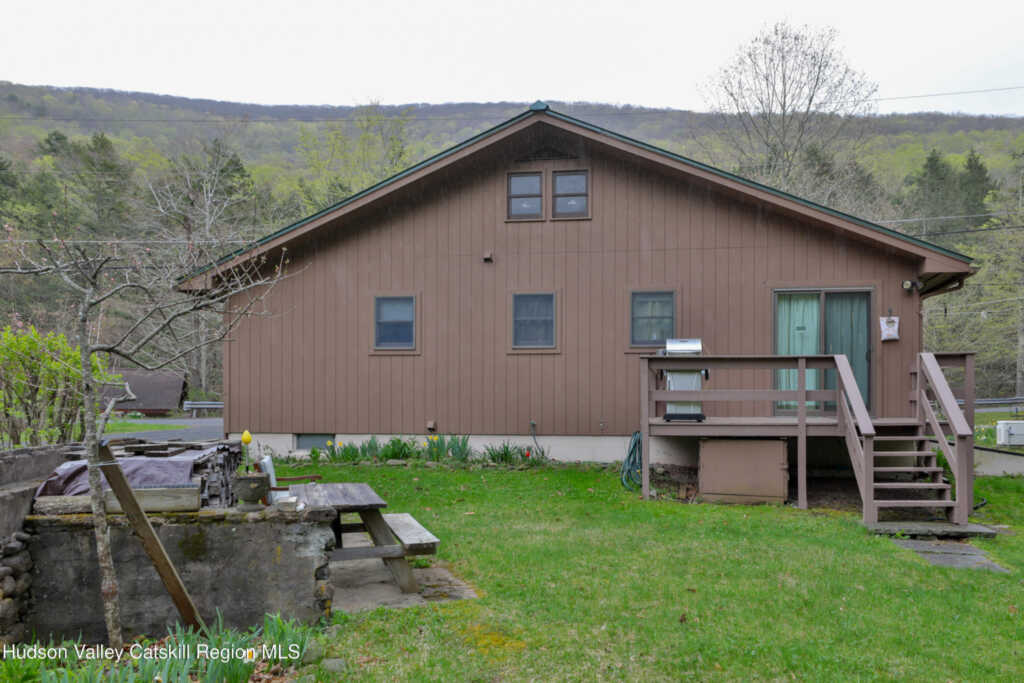 894 Woodland Valley Road, Phoenicia, NY 12464 - Photo 11 of 27