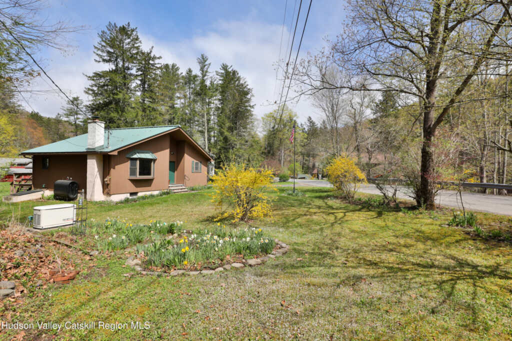 894 Woodland Valley Road, Phoenicia, NY 12464 - Photo 18 of 27