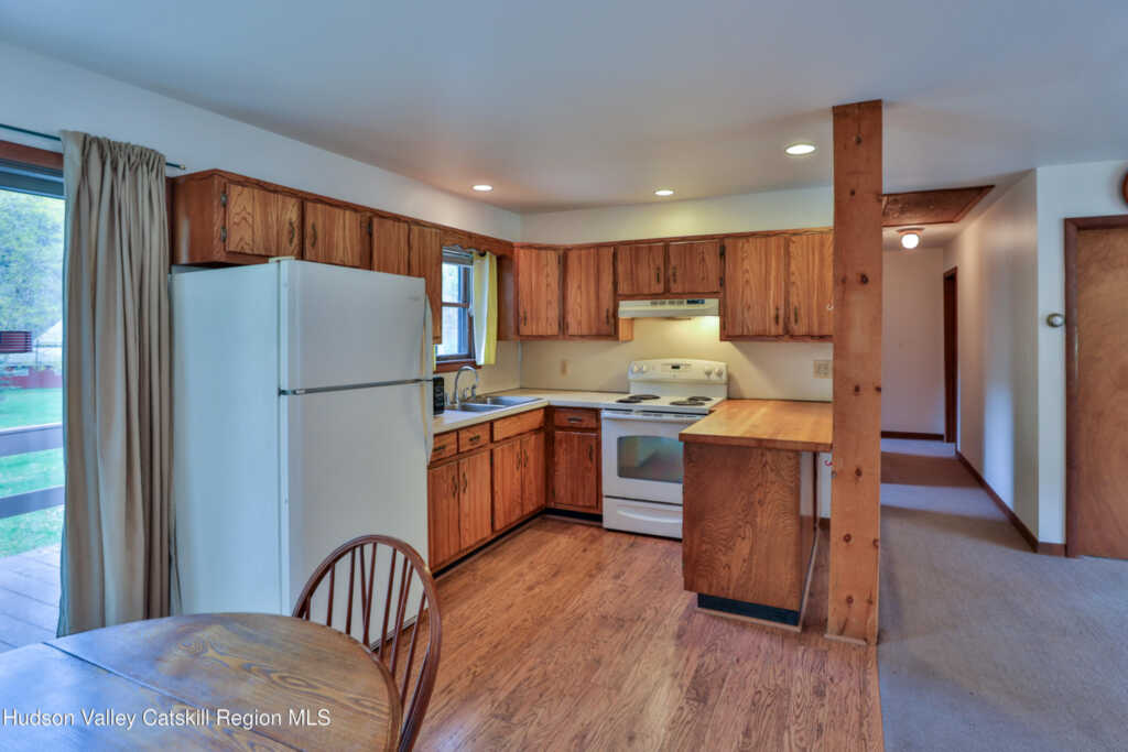 894 Woodland Valley Road, Phoenicia, NY 12464 - Photo 21 of 27