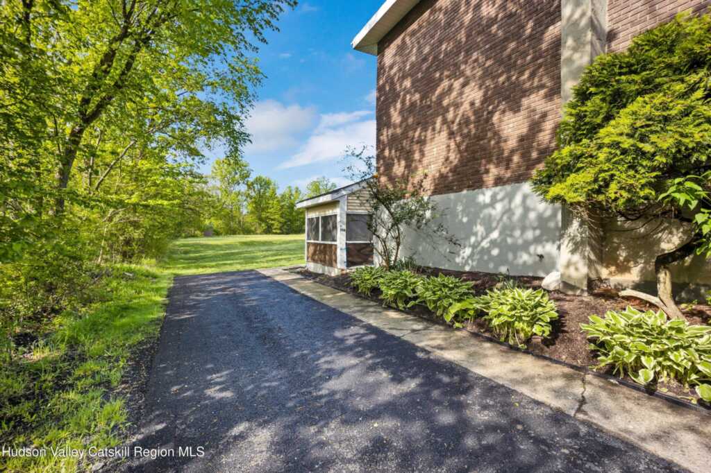 881 Albany Post Unit 35a Road, New Paltz, NY 12561 - Photo 8 of 23