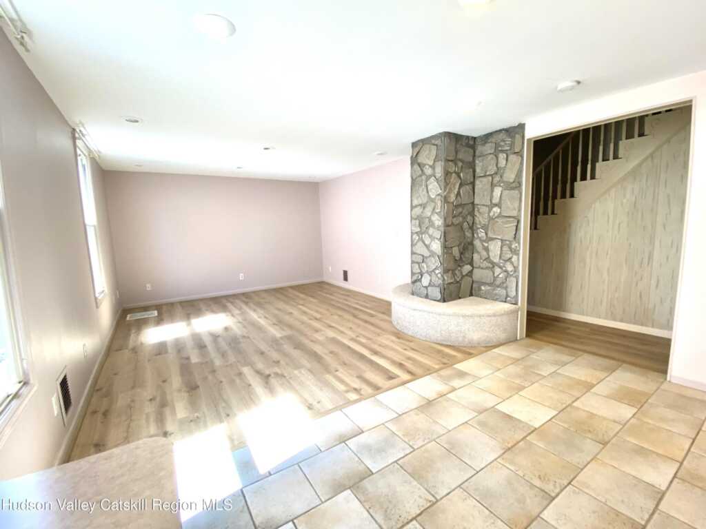 88 Grand Street, Kingston, NY 12401 - Photo 11 of 44