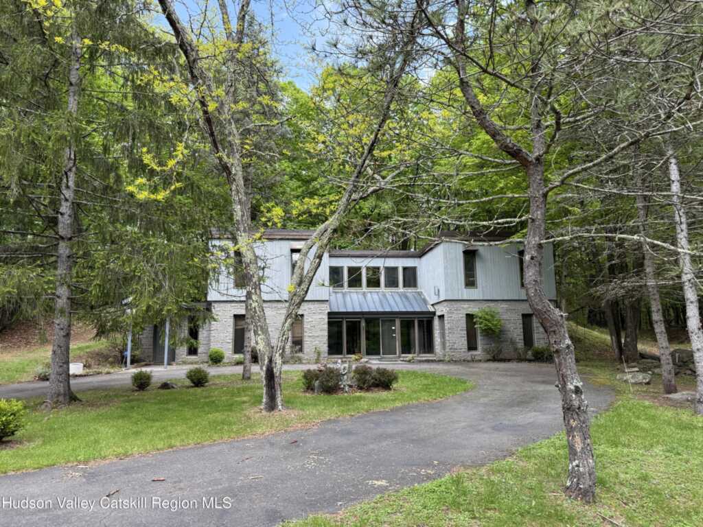 46 Playhouse Lane Extension, Woodstock, NY 12498 - Photo 3 of 43
