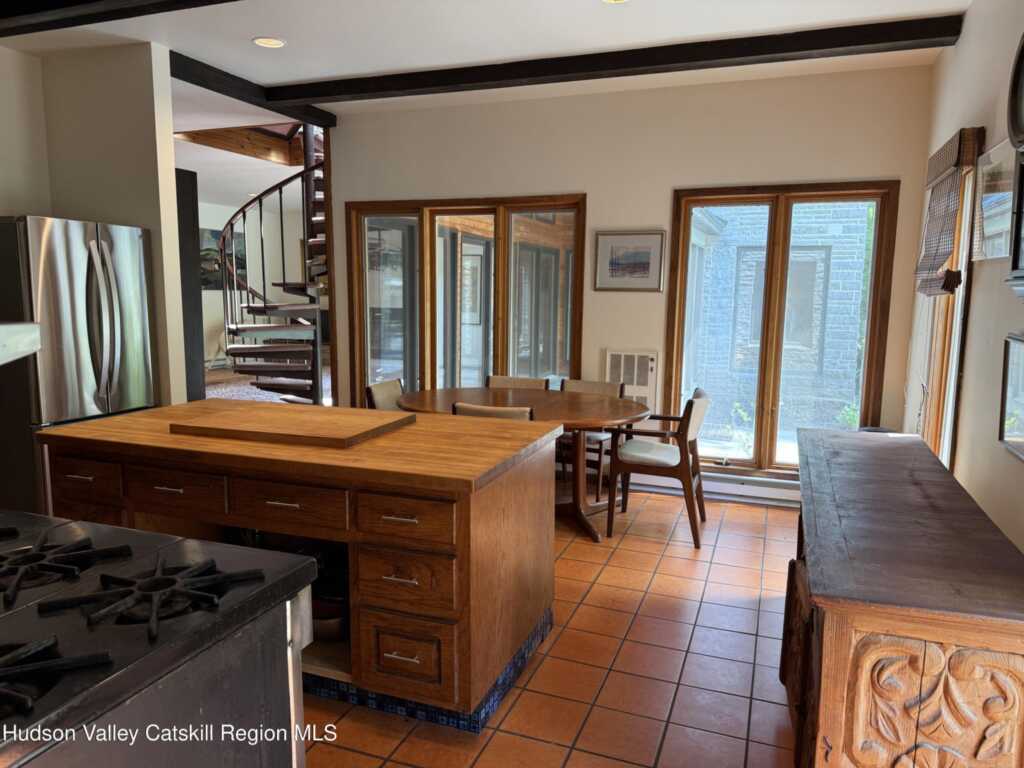 46 Playhouse Lane Extension, Woodstock, NY 12498 - Photo 4 of 43