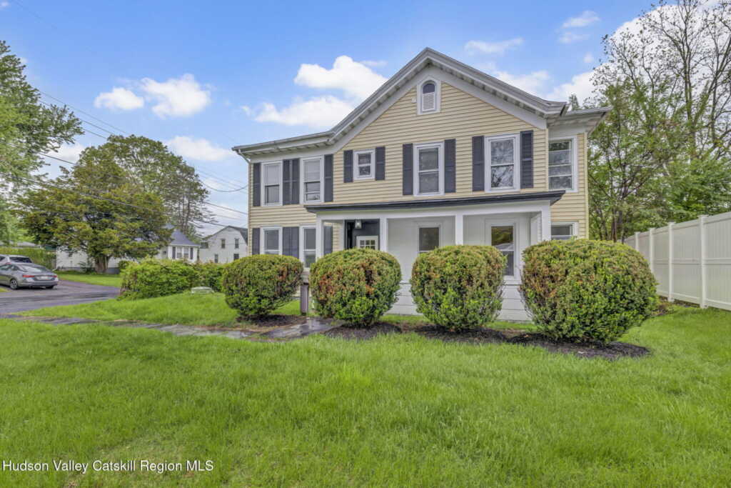 345 Lucas Avenue, Kingston, NY 12401 - Photo 2 of 29