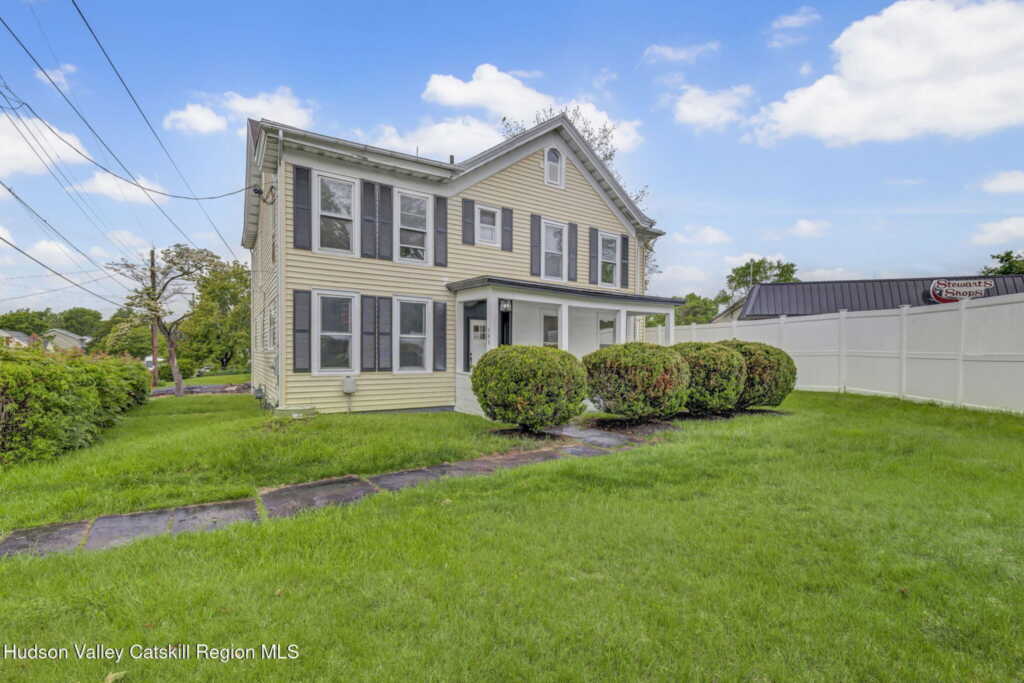 345 Lucas Avenue, Kingston, NY 12401 - Photo 3 of 29
