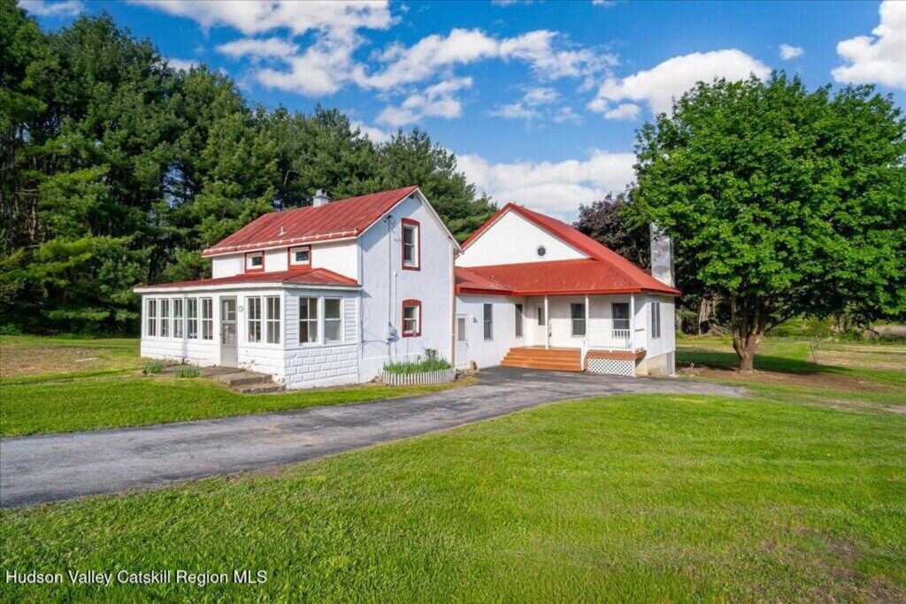 144 S. Ohioville Road, New Paltz, NY 12561
