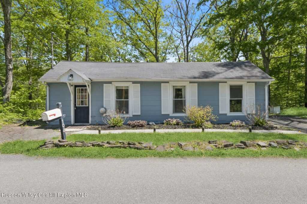 194 High Falls Road, Saugerties, NY 12477