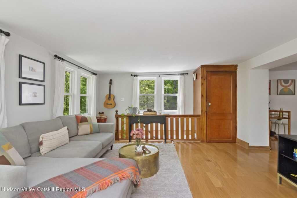 194 High Falls Road, Saugerties, NY 12477 - Photo 11 of 32