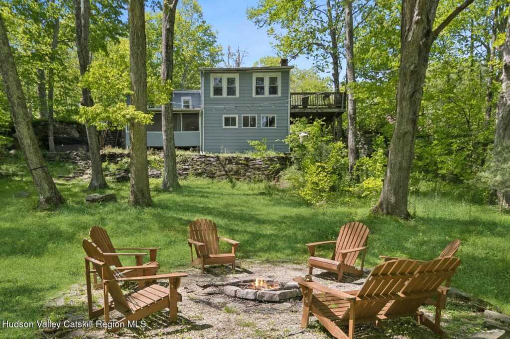 194 High Falls Road, Saugerties, NY 12477 - Photo 2 of 32