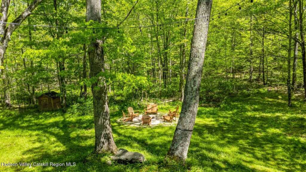 194 High Falls Road, Saugerties, NY 12477 - Photo 3 of 32