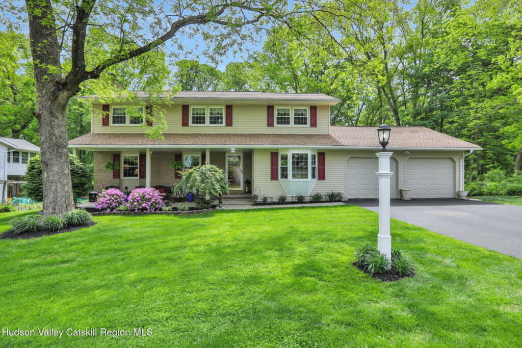 135 Fairway Drive, Hurley, NY 12443