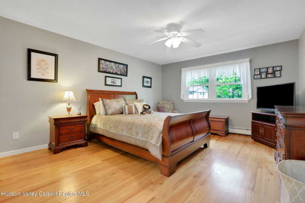 135 Fairway Drive, Hurley, NY 12443 - Photo 19 of 33