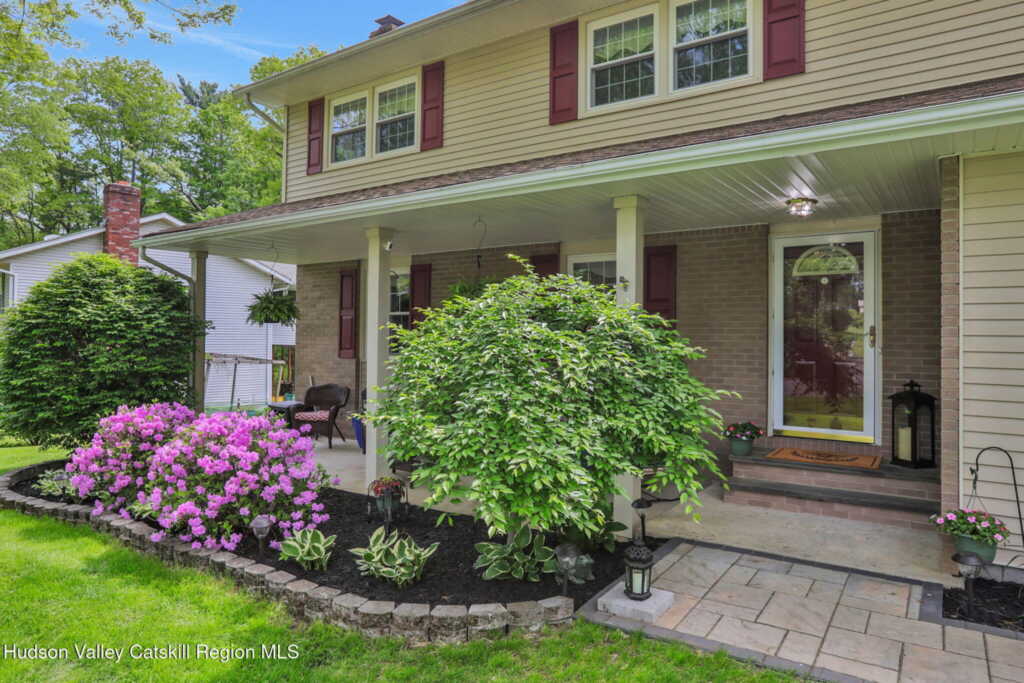 135 Fairway Drive, Hurley, NY 12443 - Photo 3 of 33
