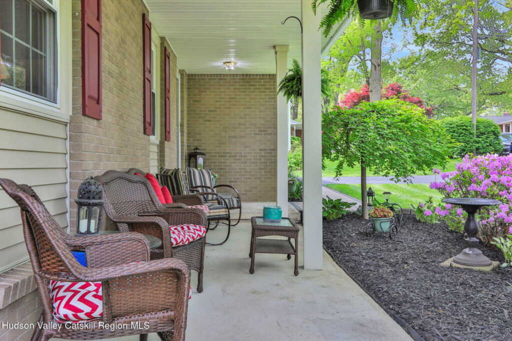 135 Fairway Drive, Hurley, NY 12443 - Photo 4 of 33
