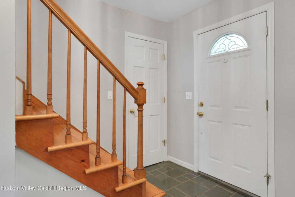 135 Fairway Drive, Hurley, NY 12443 - Photo 5 of 33