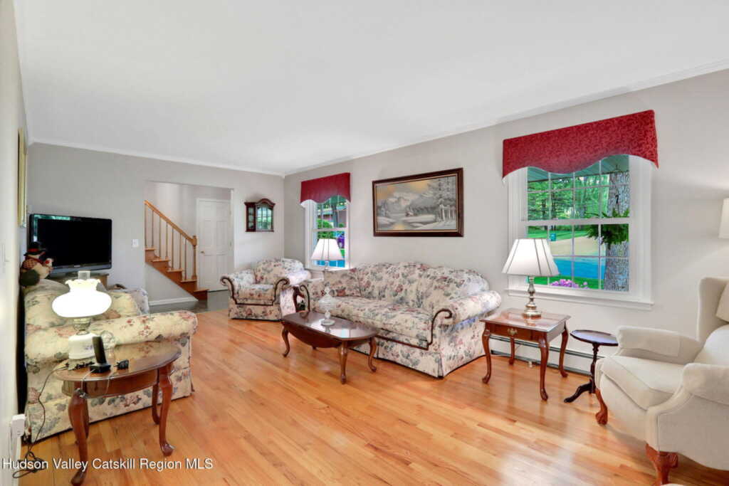 135 Fairway Drive, Hurley, NY 12443 - Photo 6 of 33