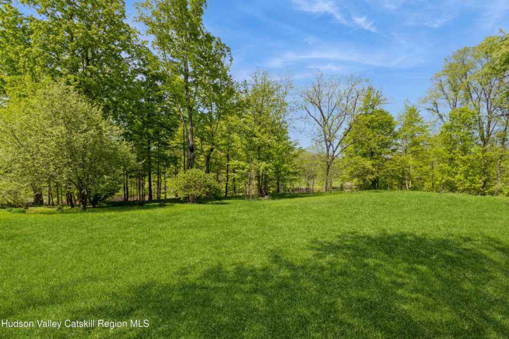 310 Old Kings Highway Highway, Saugerties, NY 12477 - Photo 12 of 15